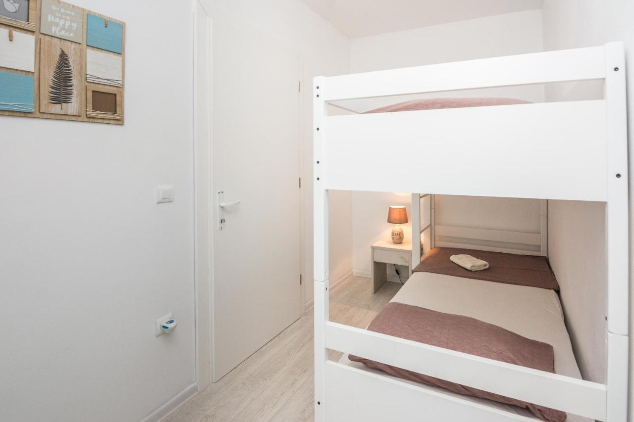 Apartments Krpan Vir Eksteriør billede