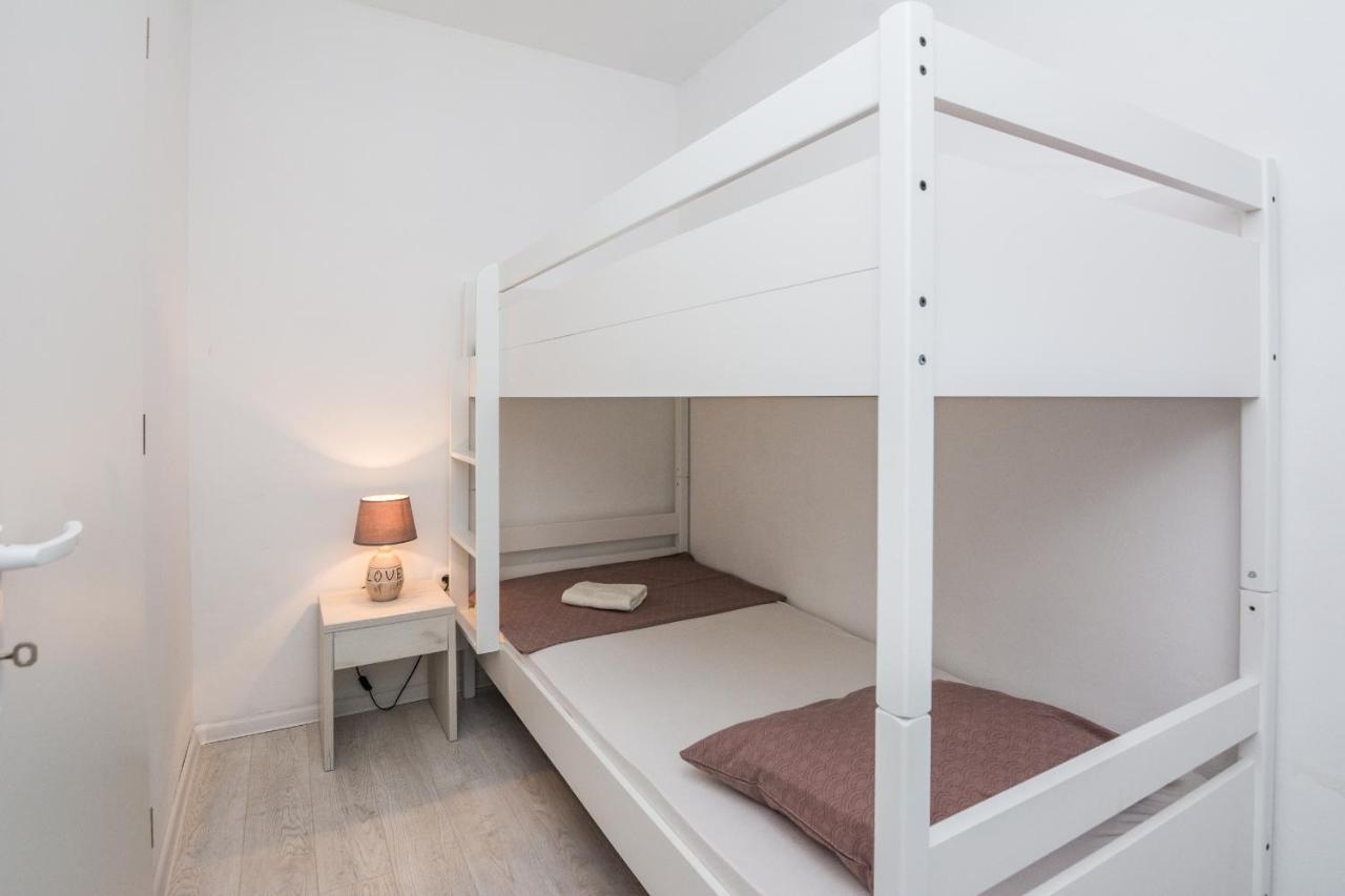Apartments Krpan Vir Eksteriør billede