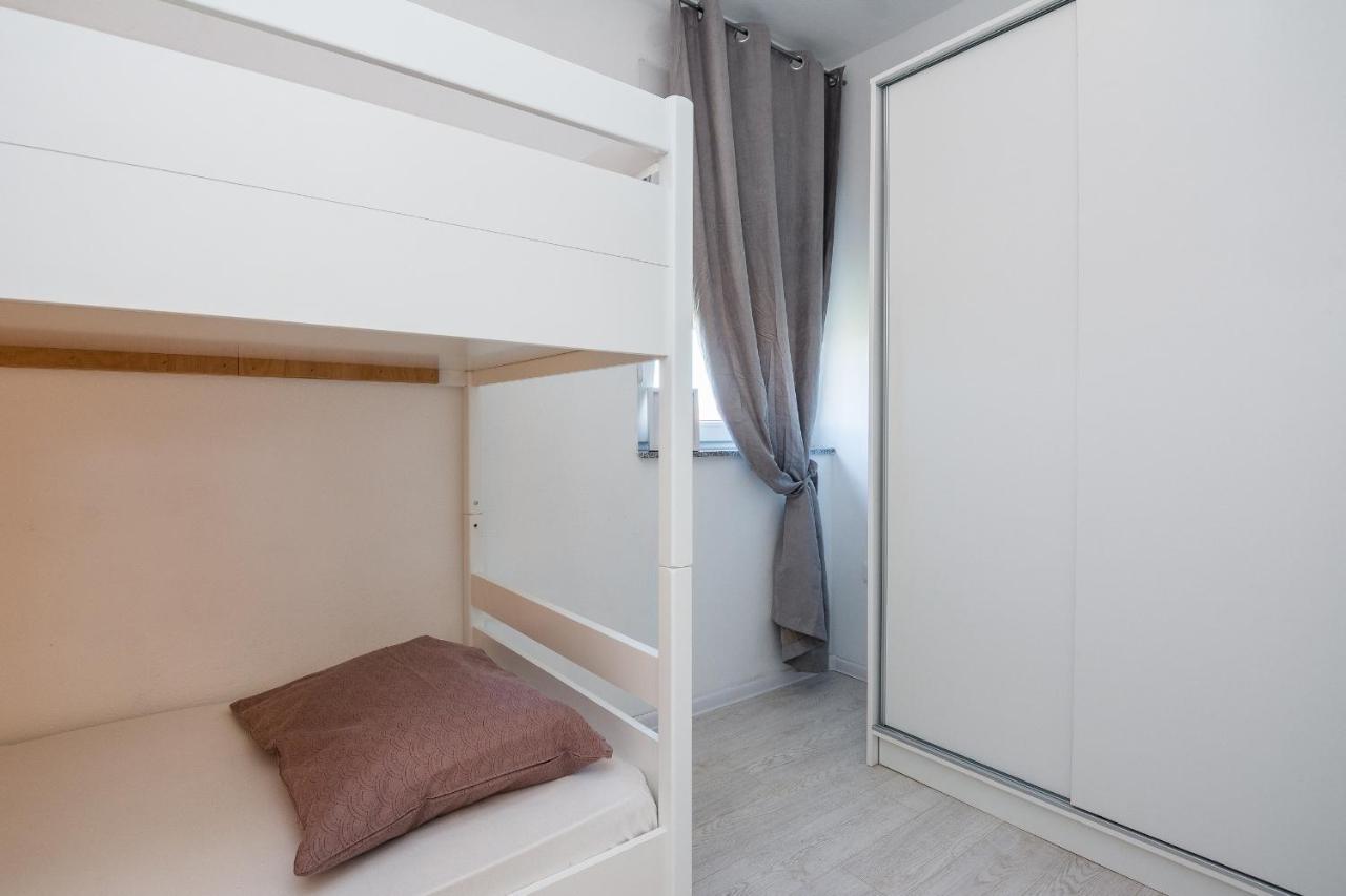 Apartments Krpan Vir Eksteriør billede
