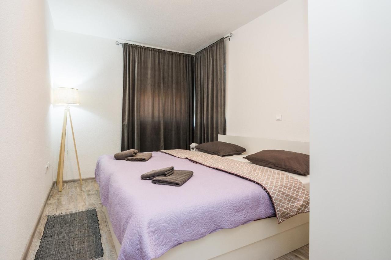 Apartments Krpan Vir Eksteriør billede
